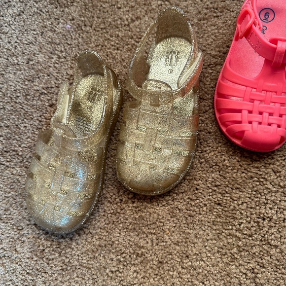 S/2 Toddler Jellies Gap & Cat & Jack - Size 6 - Picture 4 of 5